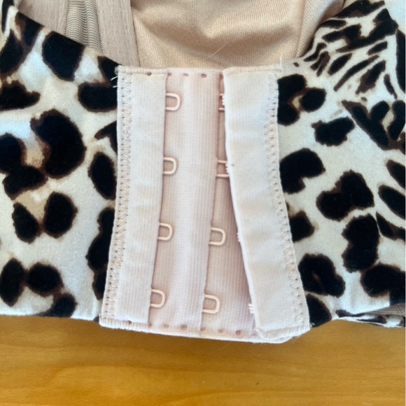 Cacique 46C Animal Print Leopard Underwire Bra - Picture 7 of 13